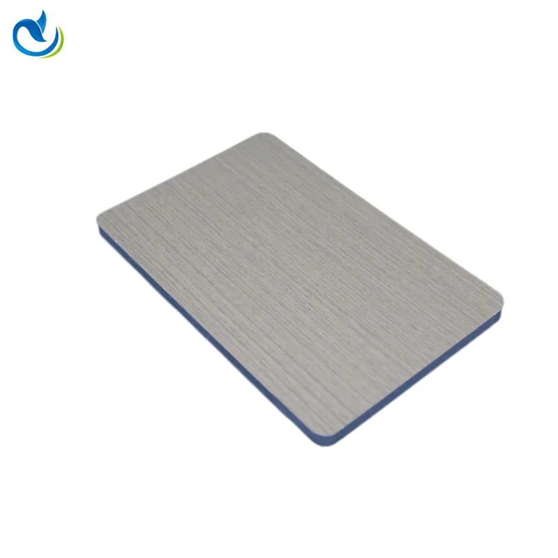 ¿Cuál es la clasificación de resistencia al fuego de los paneles de pared?