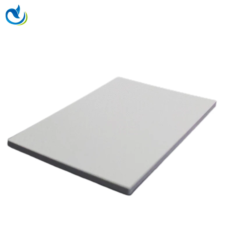 ¿Cómo pueden los paneles de pared con rejilla interior de WPC transformar los espacios interiores modernos?