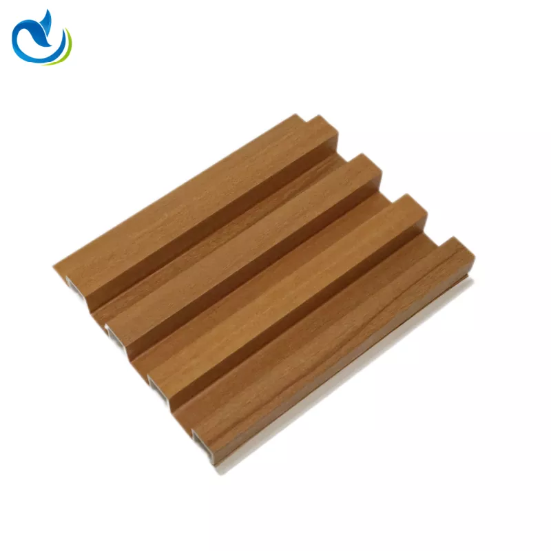Elegante panel de pared estriado de WPC